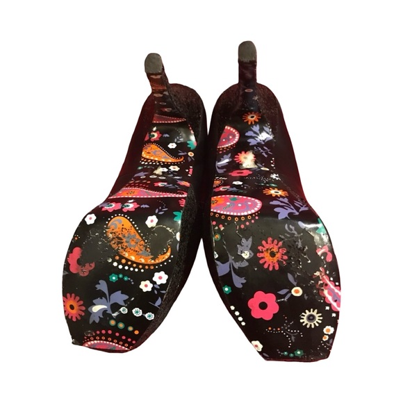 Betsey Johnson Black Women's Shoes - Picture 3 of 10